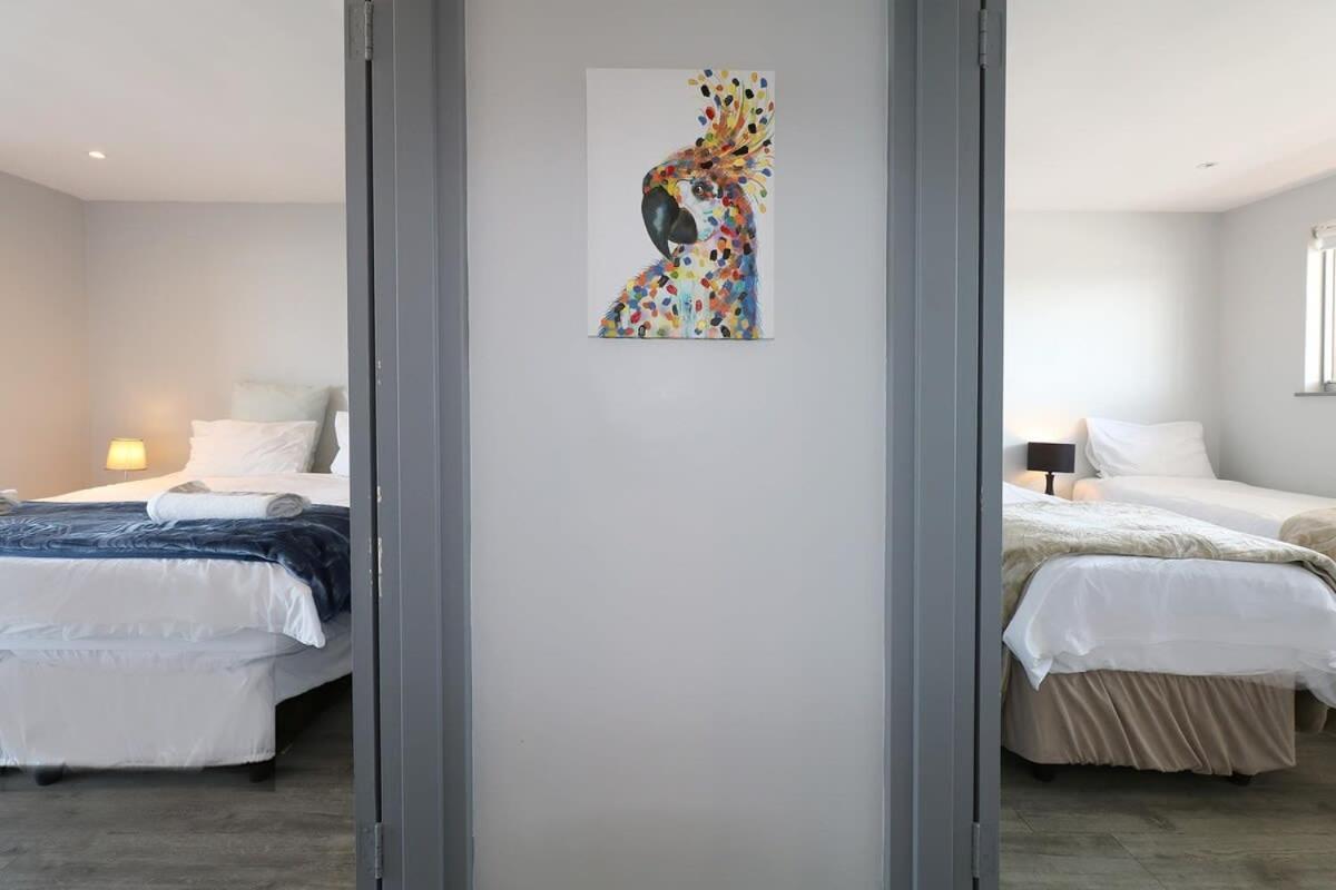 Sunrise Penthouse Apartment Muizenberg Exterior photo
